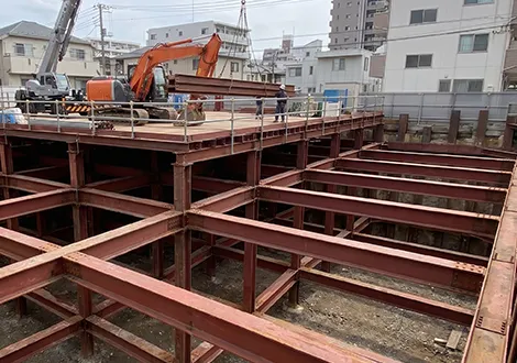 建築工事の作業構台